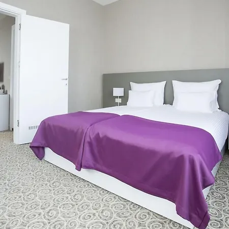 Radisson Red Готель 4*