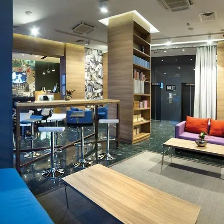 Radisson Red 4*