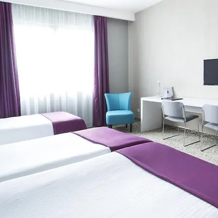 Radisson Red