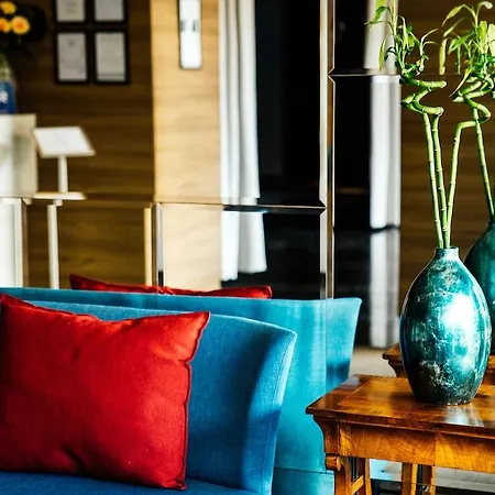 Radisson Red Готель 4*