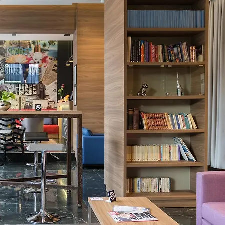 Radisson Red Готель 4*