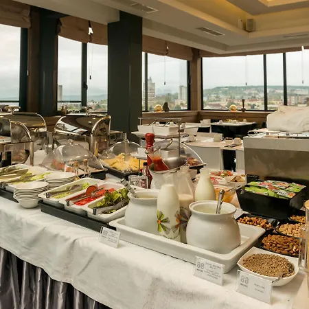 Radisson Red Готель