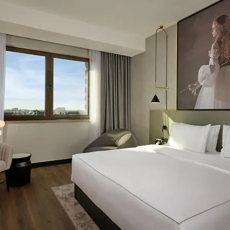 Radisson Red Готель Белград