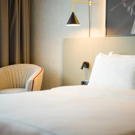 Radisson Red 4* Белград