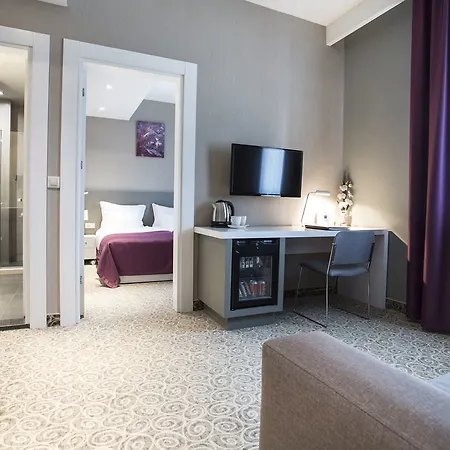 Radisson Red Готель 4*