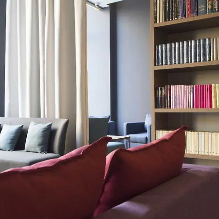 Radisson Red Готель